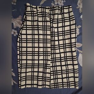 Wet Seal Black and White Plaid Pencil Skirt
